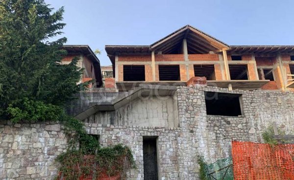 terreno edificabile in vendita a Grone