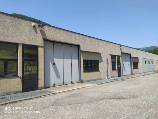 locale commerciale in vendita a Grone