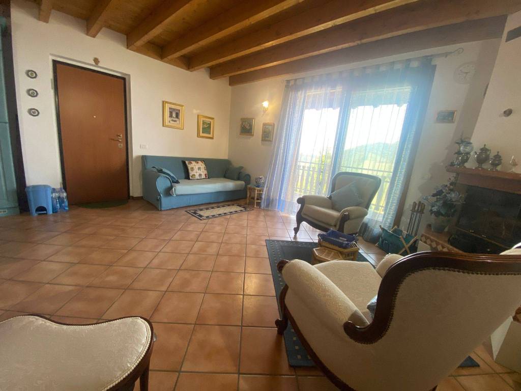 appartamento in vendita a Grone
