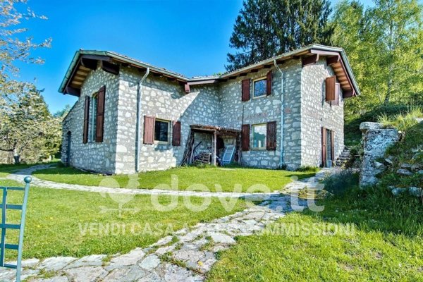 casa indipendente in vendita a Grone