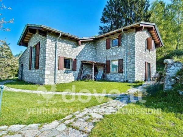 casa indipendente in vendita a Grone