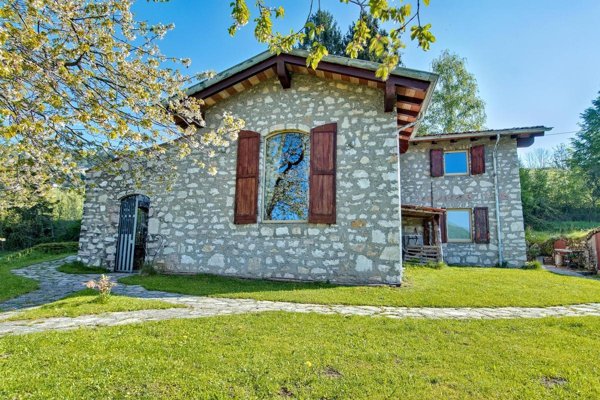 casa indipendente in vendita a Grone