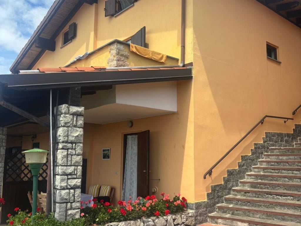 casa indipendente in vendita a Grone