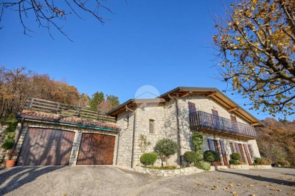 casa indipendente in vendita a Grone