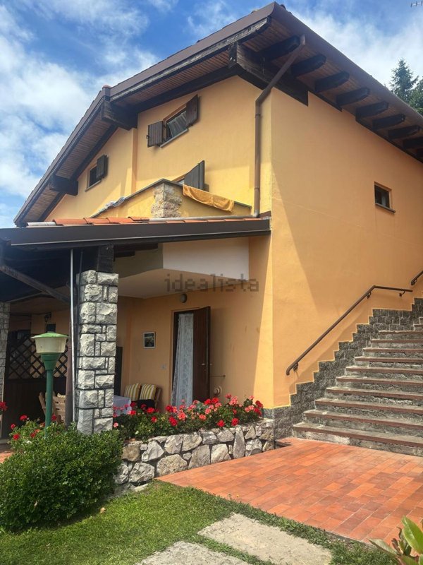 casa indipendente in vendita a Grone