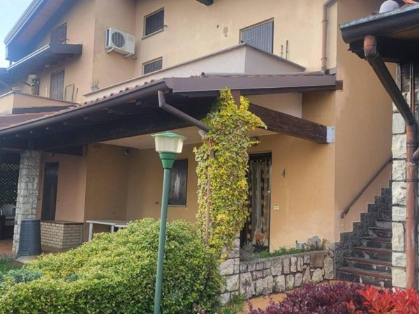 appartamento in vendita a Grone