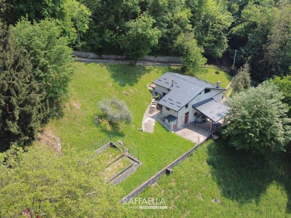 casa indipendente in vendita a Grone