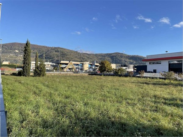 terreno edificabile in vendita a Grumello del Monte