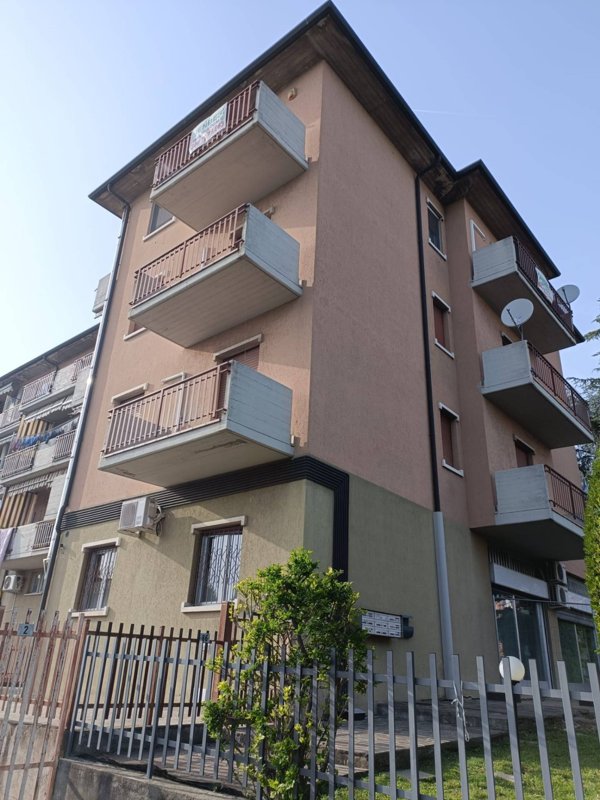 locale di sgombero in vendita a Grumello del Monte