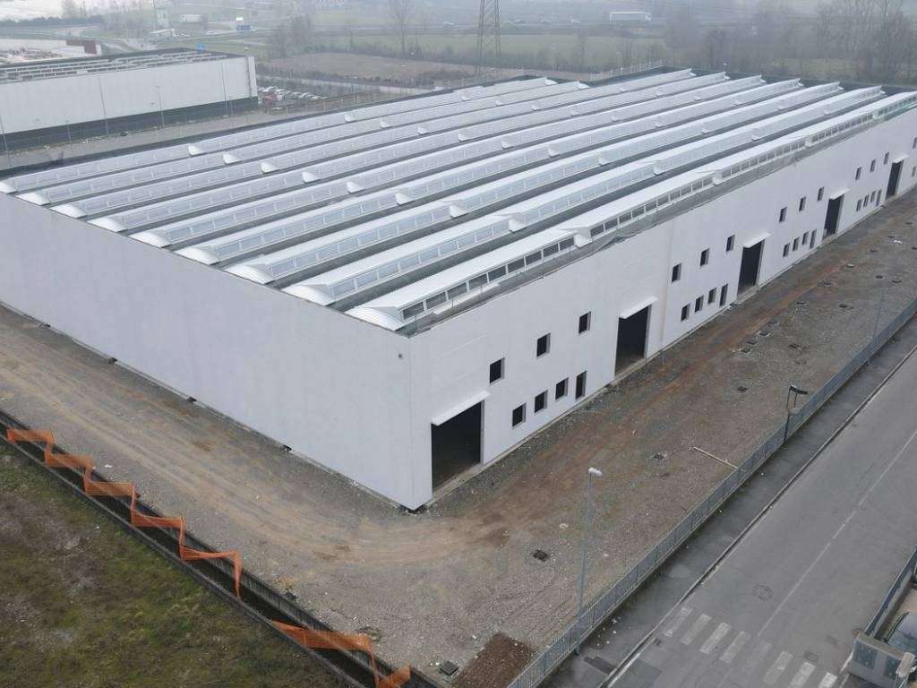 locale commerciale in vendita a Grumello del Monte