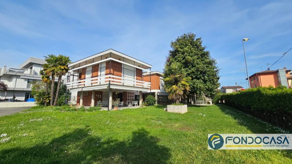 casa indipendente in vendita a Grumello del Monte