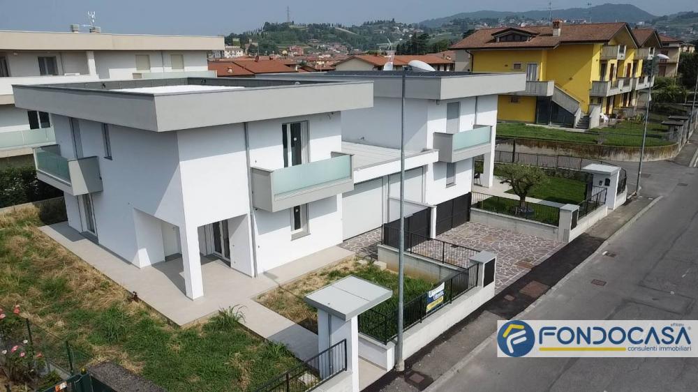 casa indipendente in vendita a Grumello del Monte