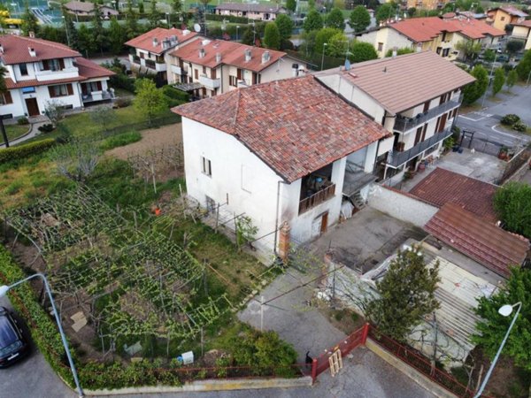 casale in vendita a Grumello del Monte