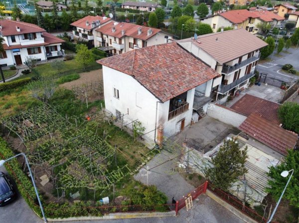 casale in vendita a Grumello del Monte