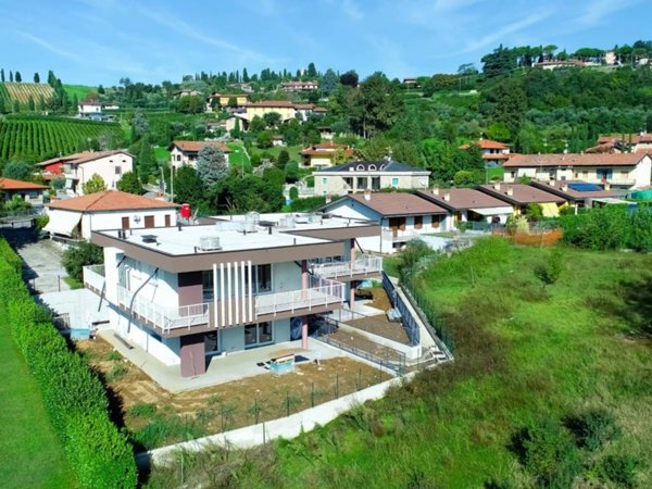 casa indipendente in vendita a Grumello del Monte