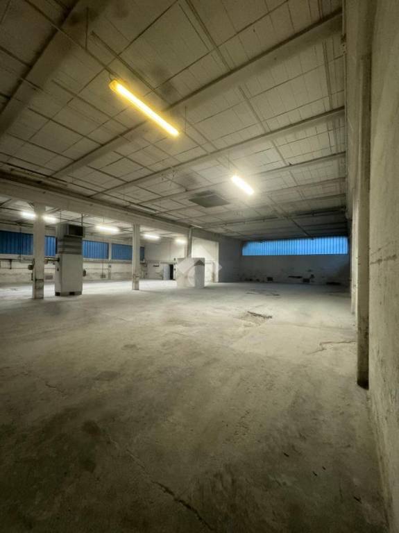 capannone in vendita a Grumello del Monte