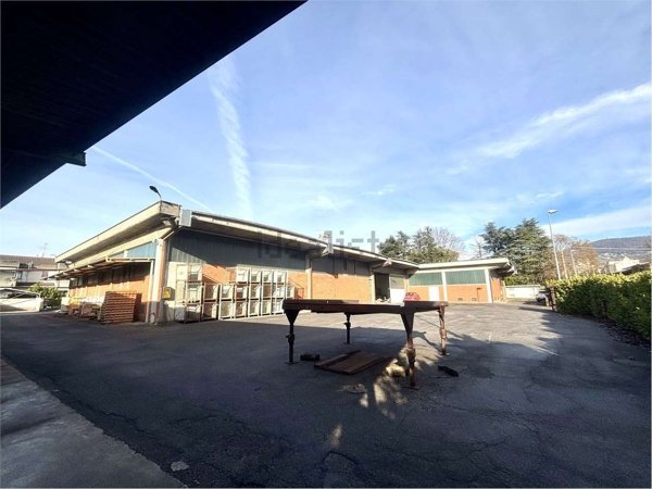 capannone in vendita a Grumello del Monte