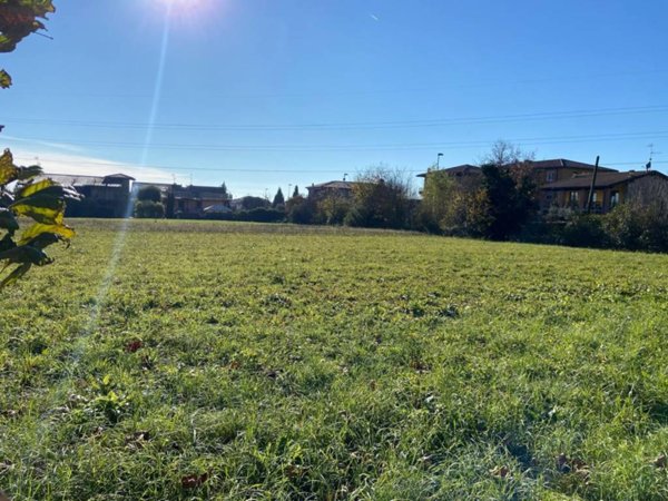 terreno edificabile in vendita a Grumello del Monte in zona Boldesico