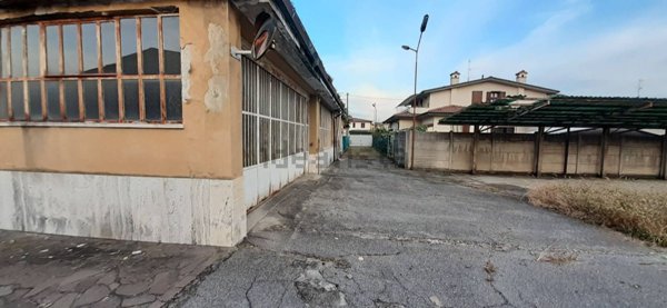 capannone in vendita a Grumello del Monte