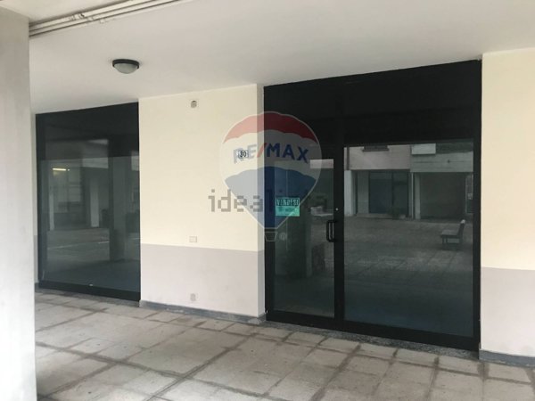 negozio in vendita a Grumello del Monte