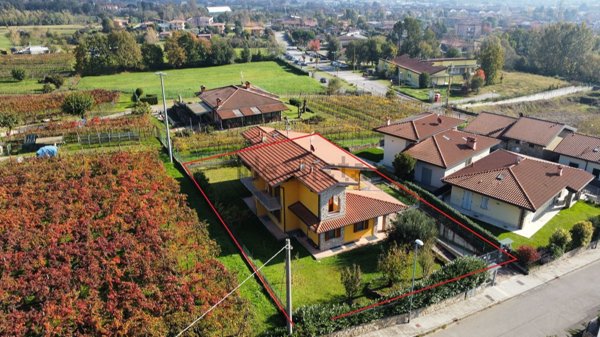casa indipendente in vendita a Grumello del Monte