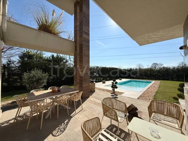 casa indipendente in vendita a Grumello del Monte