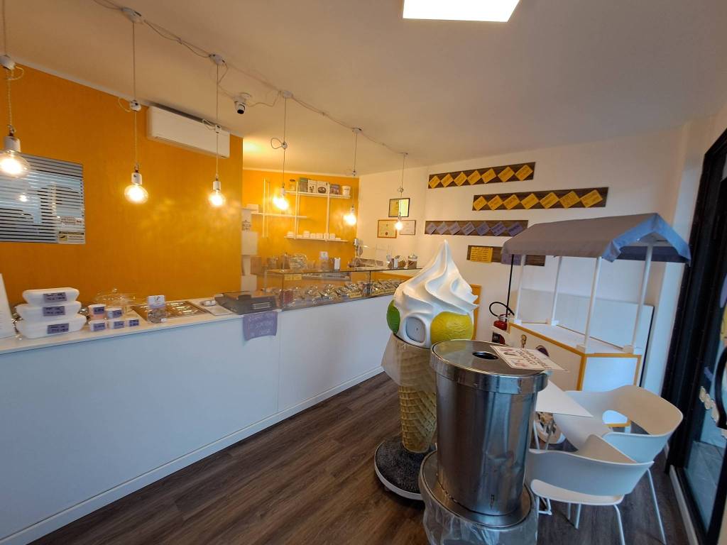 negozio in vendita a Grumello del Monte