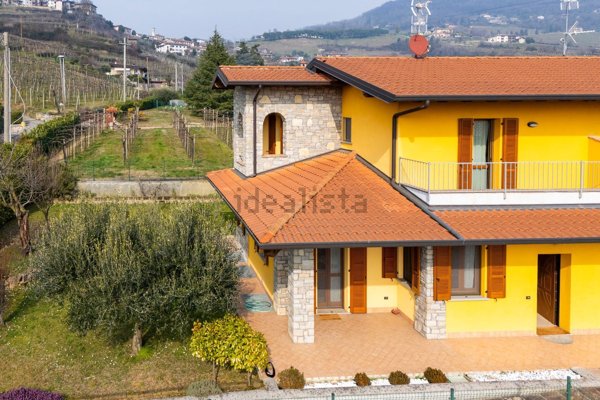 casa indipendente in vendita a Grumello del Monte