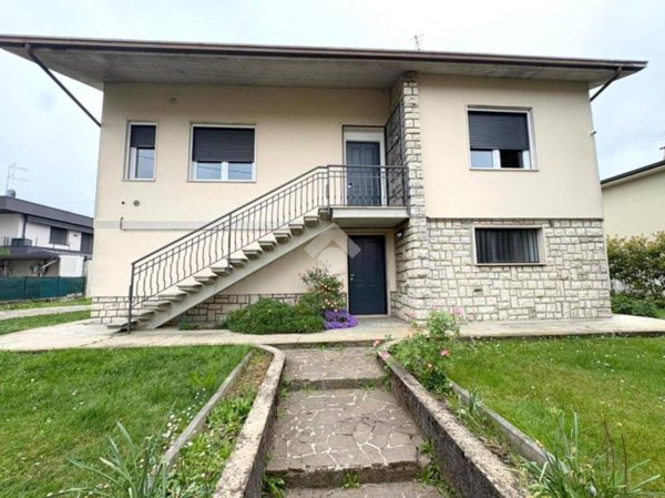 casa indipendente in vendita a Grumello del Monte