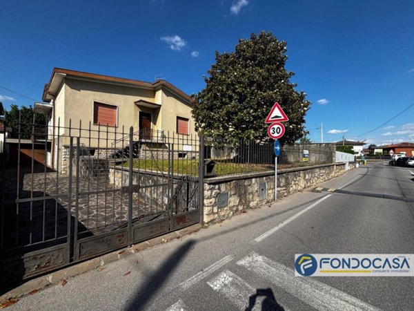 casa indipendente in vendita a Grumello del Monte