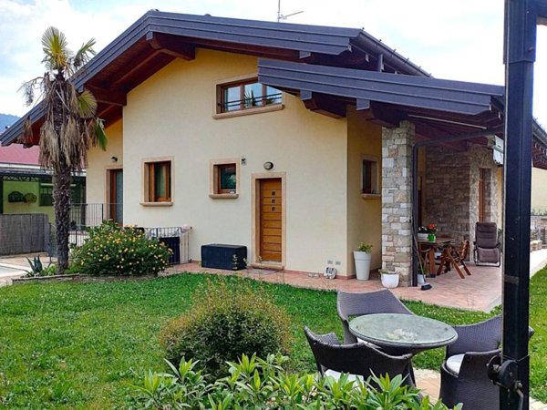 casa indipendente in vendita a Grumello del Monte