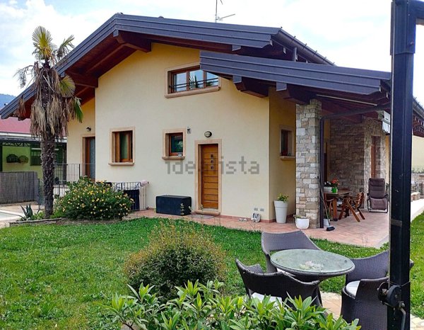 casa indipendente in vendita a Grumello del Monte
