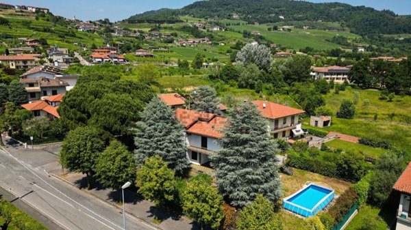 appartamento in vendita a Grumello del Monte in zona S.Pantaleone