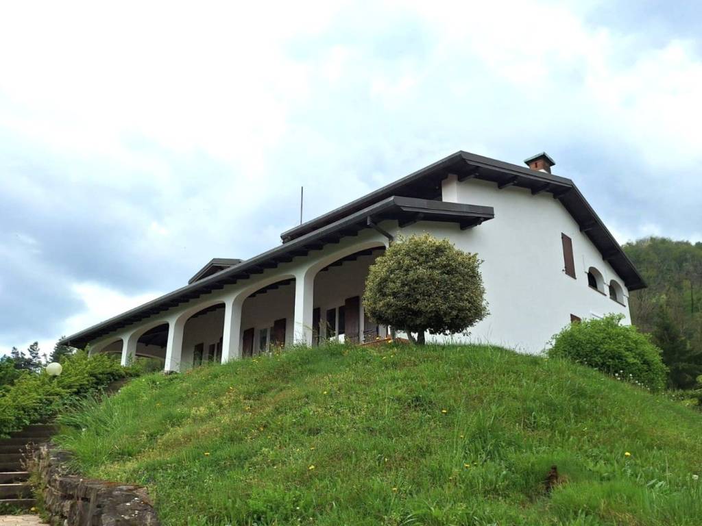 casa indipendente in vendita a Grumello del Monte in zona Boldesico