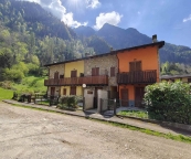 appartamento in vendita ad Isola di Fondra