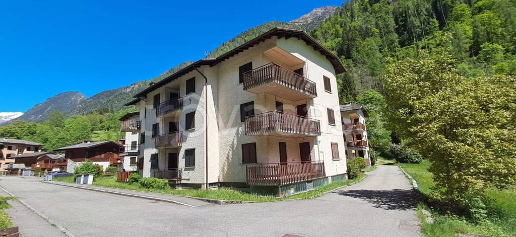 appartamento in vendita ad Isola di Fondra