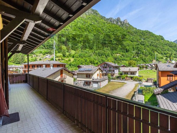 appartamento in vendita ad Isola di Fondra in zona Trabuchello