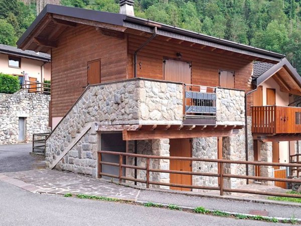 appartamento in vendita ad Isola di Fondra in zona Trabuchello