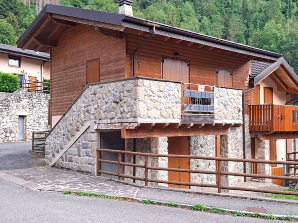 appartamento in vendita ad Isola di Fondra in zona Trabuchello