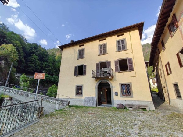 appartamento in vendita ad Isola di Fondra in zona Trabuchello