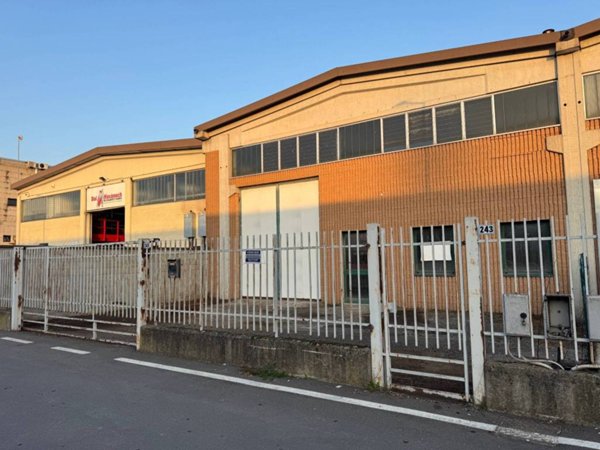 locale commerciale in vendita ad Isso