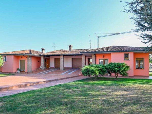 casa indipendente in vendita ad Isso