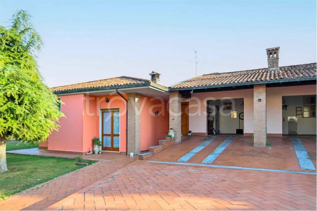 casa indipendente in vendita ad Isso