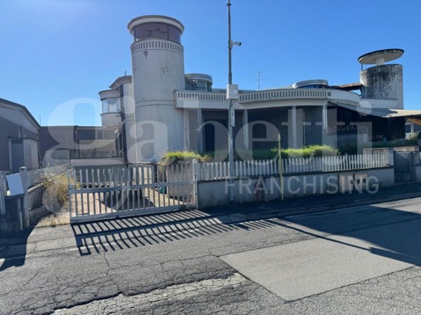 negozio in vendita ad Isso