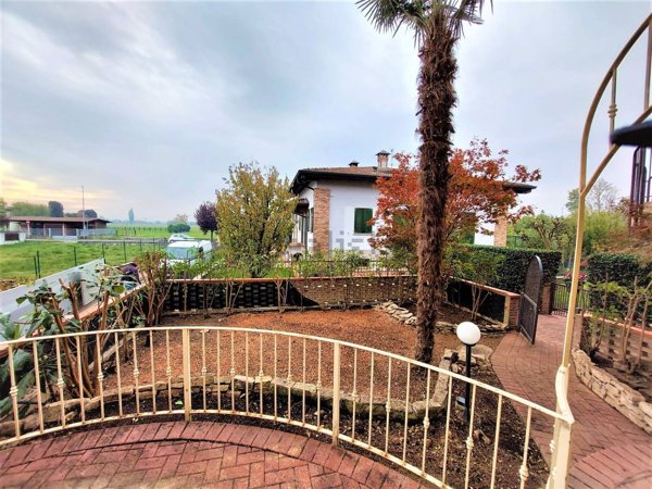 appartamento in vendita ad Isso