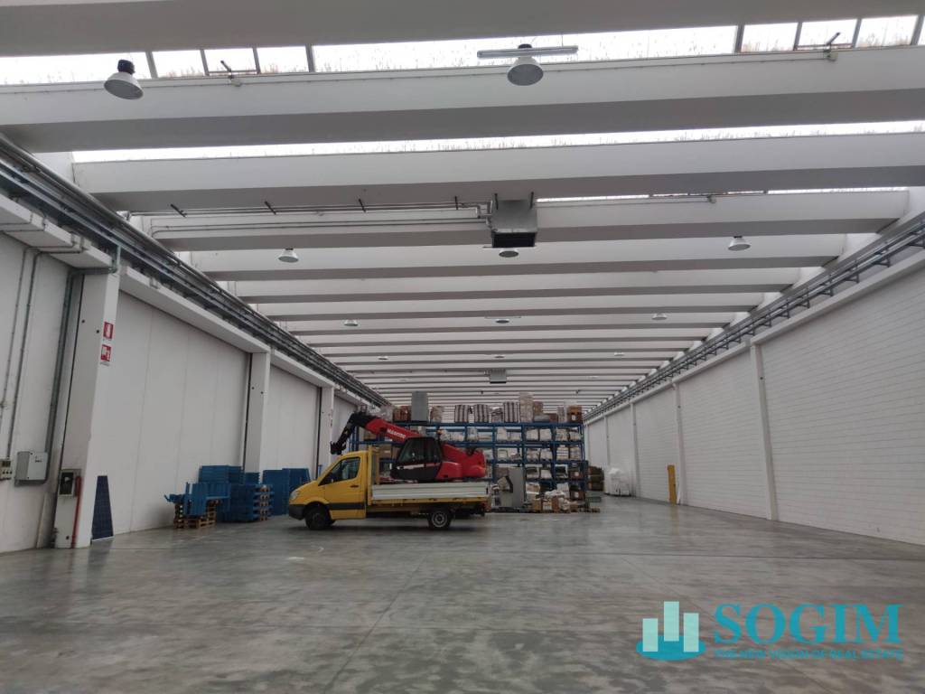 locale commerciale in vendita ad Isso