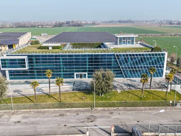 locale commerciale in vendita ad Isso