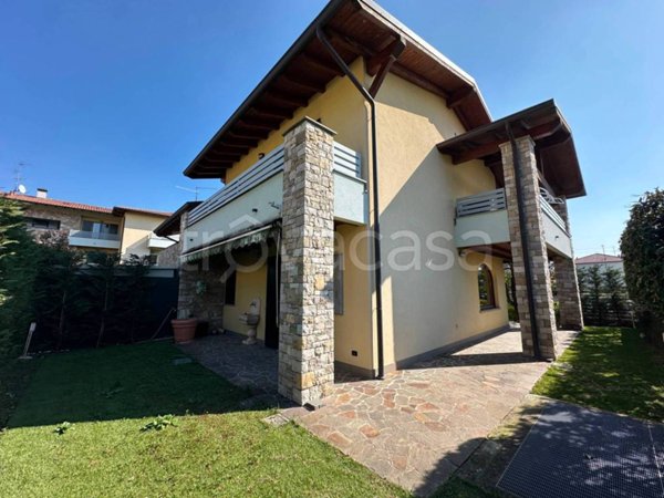 casa indipendente in vendita a Lallio