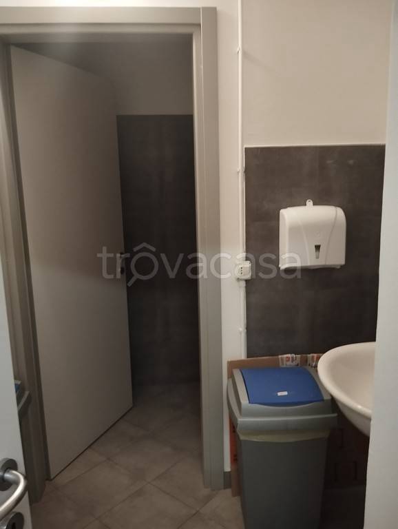 negozio in vendita a Lallio