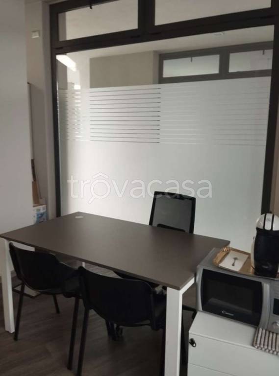 negozio in vendita a Lallio